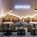 Hotel Moxy