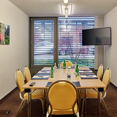 Moxy 3* Zúrich