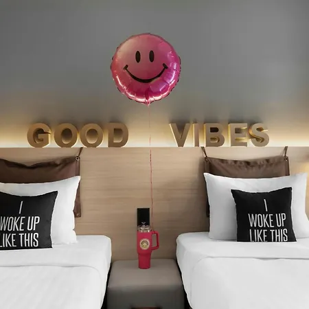 Hotel Moxy 3*