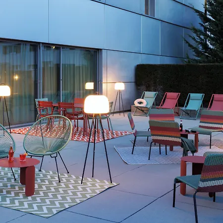 Moxy Otel 3*