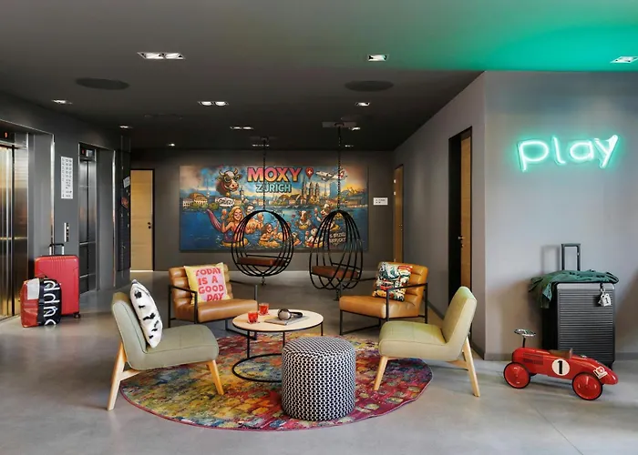 Moxy Готель 3*