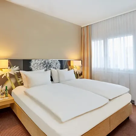 H+ Hotel 4*