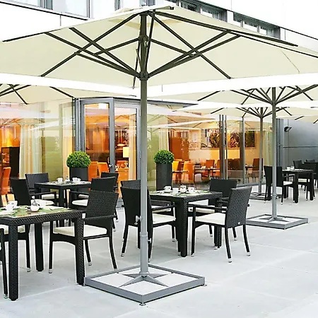 H+ Hotel 4*