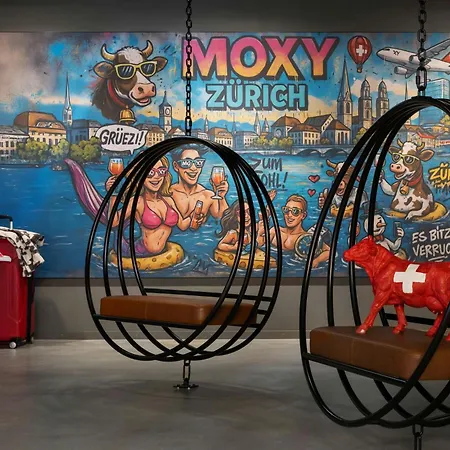 Отель Moxy 3*